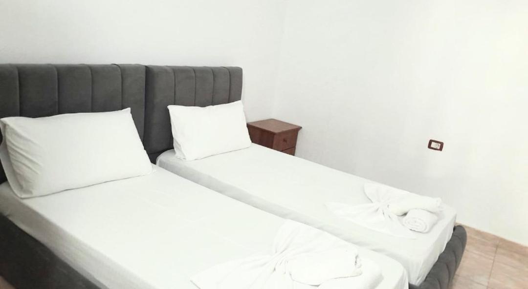 Blue Hotel Ксамил Номер фото